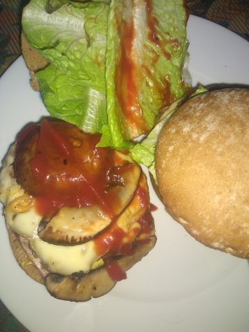 2022-02-14: Cheesburger with Mushroom