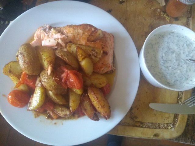 2022-02-16: Salmon, Roasted Potatoes, Aioli with herbs